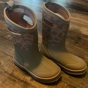 DSG girls snow/rain boots.